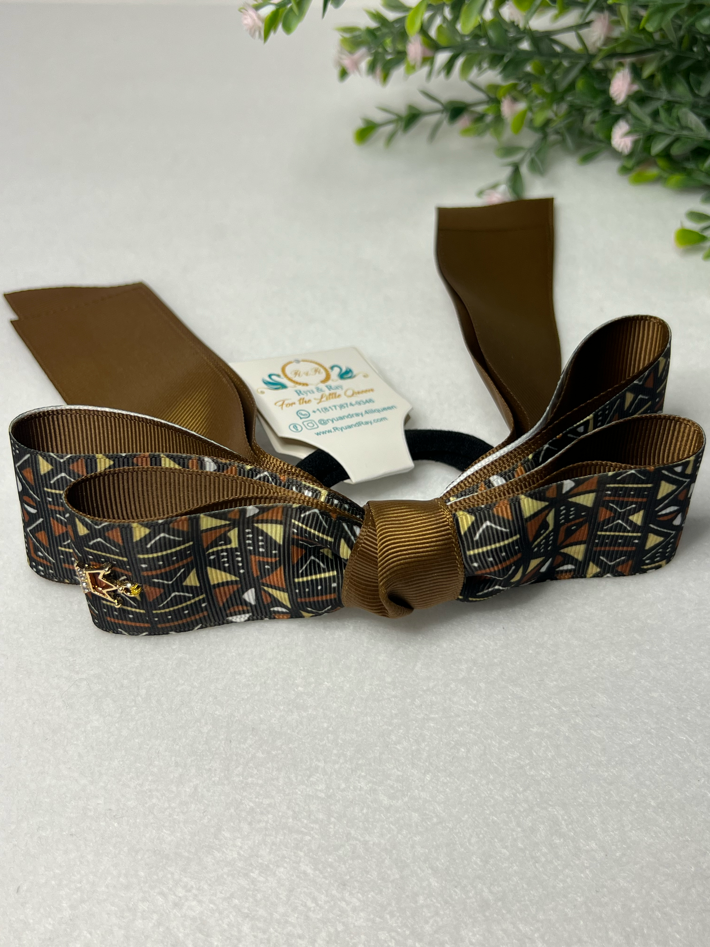 Queen Double Bow on Elastic Tie